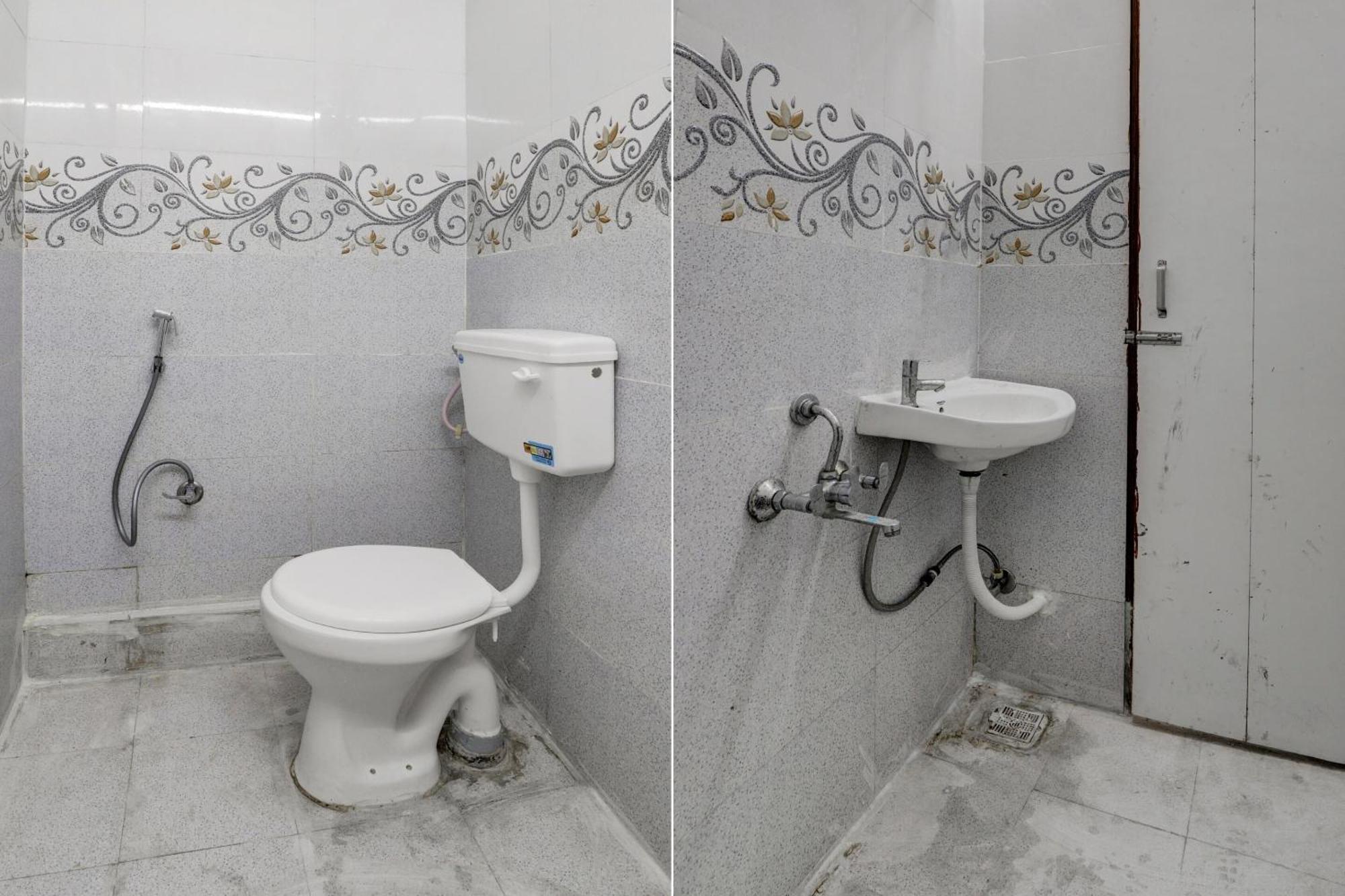 Hotel O Cozy Rooms Surat Esterno foto